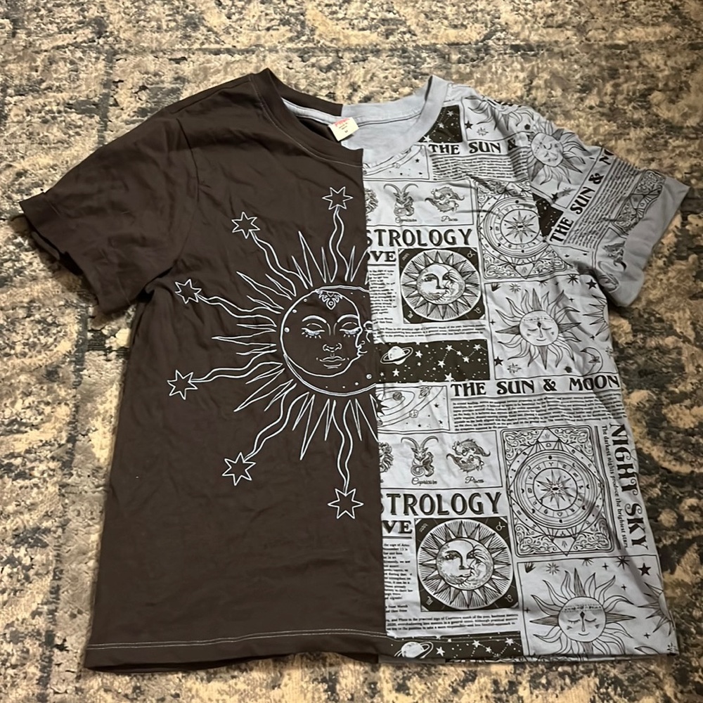 Woman’s spilt pattern tee-shirt